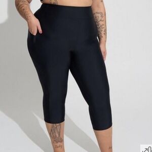 New! Torrid sz 3 High-Rise Pocket Capri Swim‎ Legging Swim Bathing Suit Pants 3x
